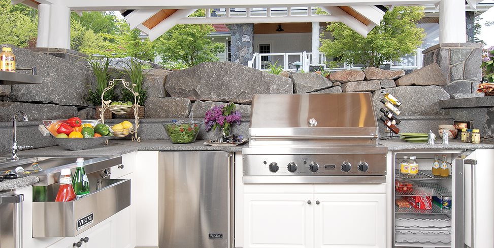 Elevate Your Outdoor Living: Essential Appliances for Your Outdoor Kitchen